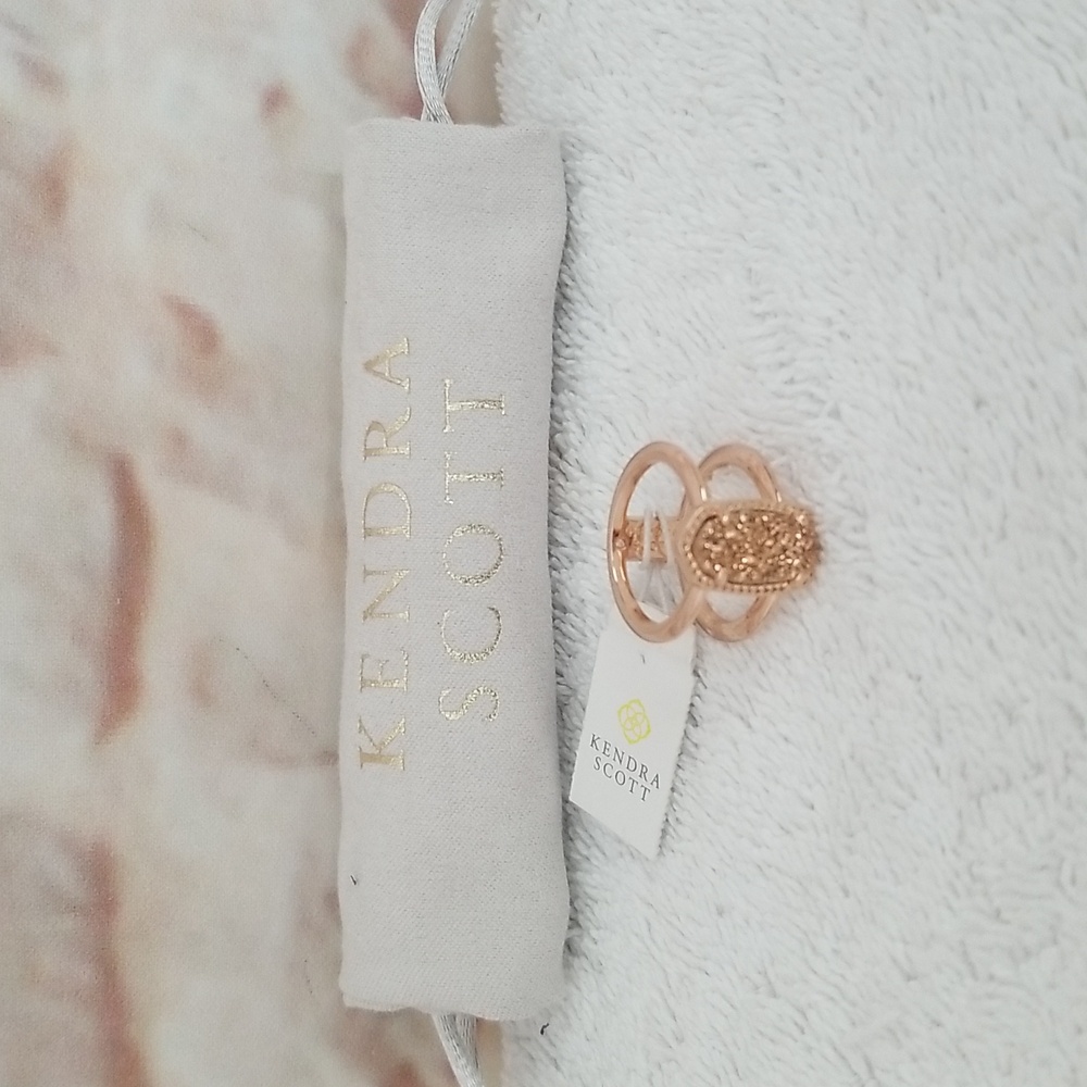 New Kendra Scott Elyse Ring